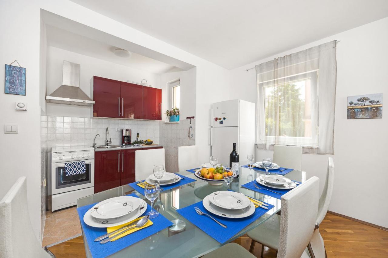 Blue Water Apartment *